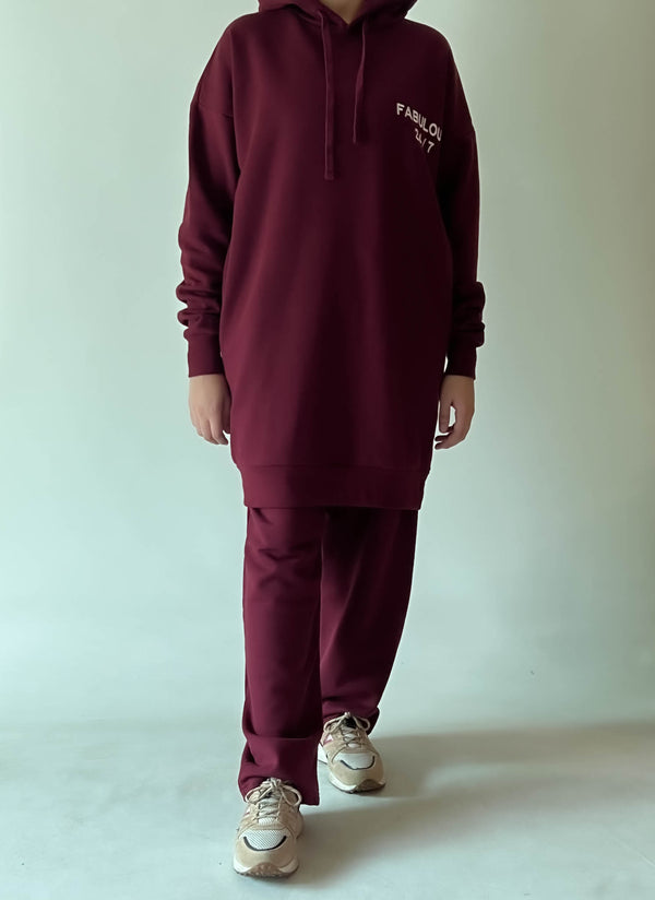 Maroon hooded sweatsuit with embroidery